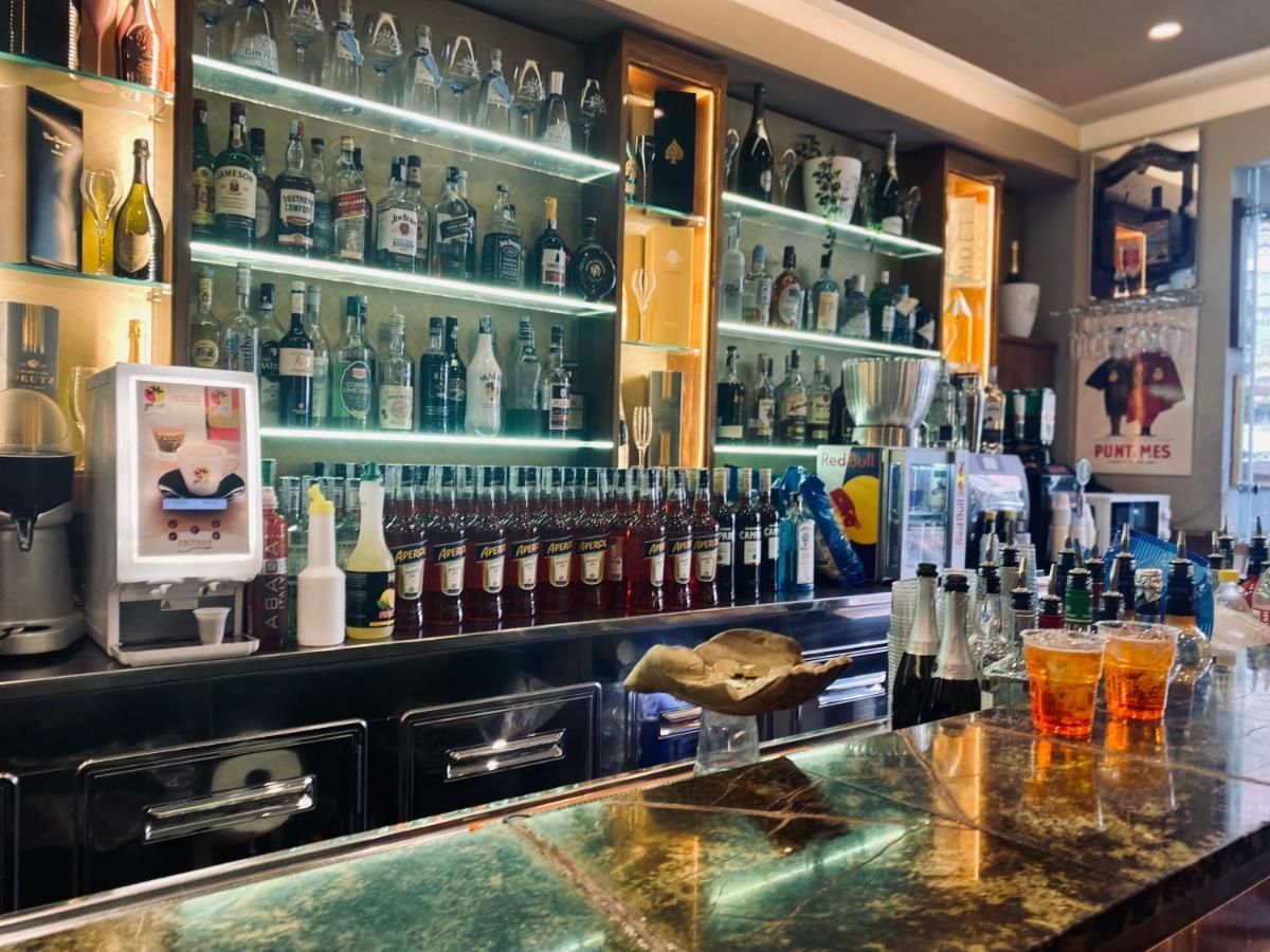 Miluar - Centro Storico - Lungo La Via Della Musica Bed & Breakfast Napoli Bagian luar foto