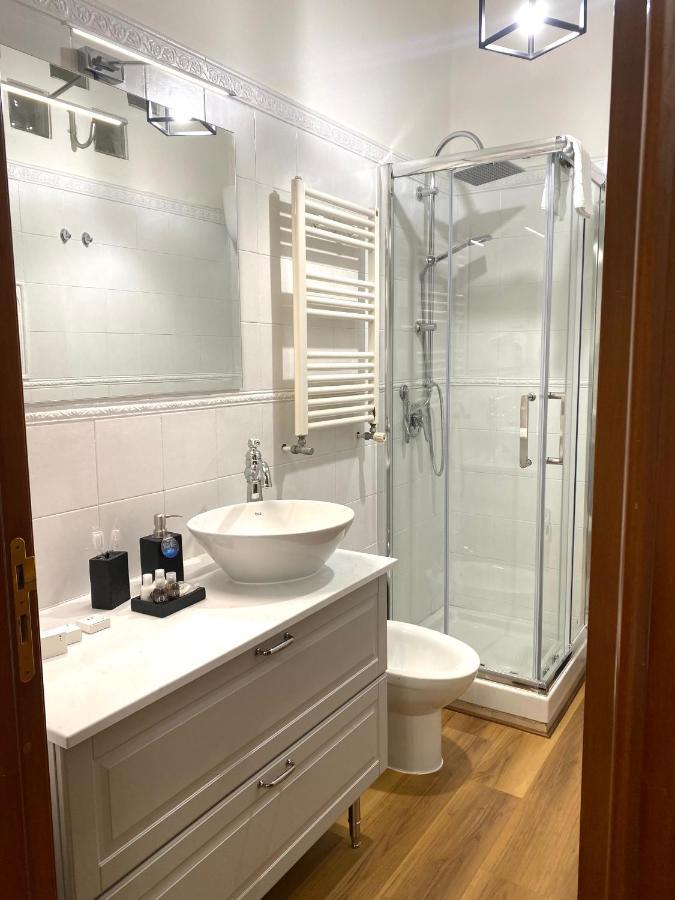 Miluar - Centro Storico - Lungo La Via Della Musica Bed & Breakfast Napoli Bagian luar foto