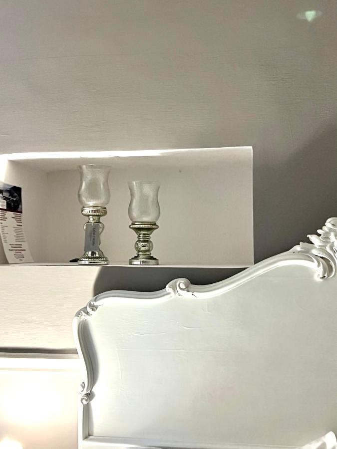 Miluar - Centro Storico - Lungo La Via Della Musica Bed & Breakfast Napoli Bagian luar foto